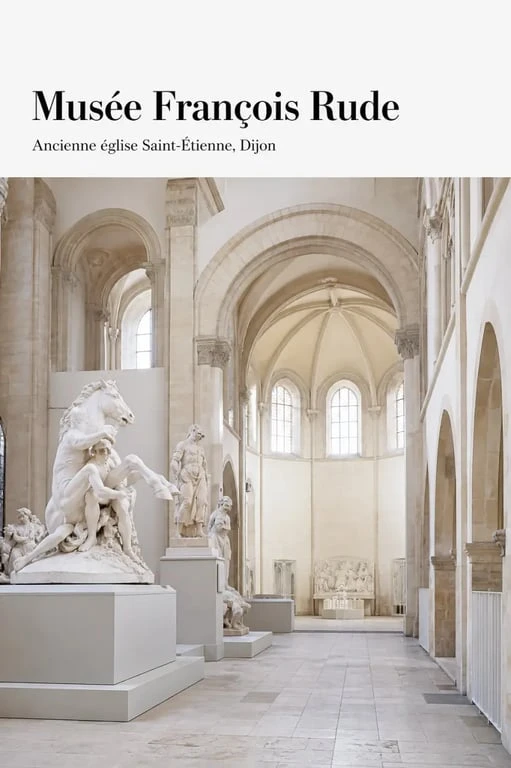 L’intérieur du musée rude à Dijon dans l’ancienne église Saint-Étienne