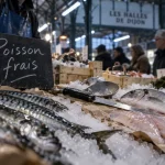 Poissonnerie dijon les halles : poisson frais à l’étal sous les Halles de Dijon