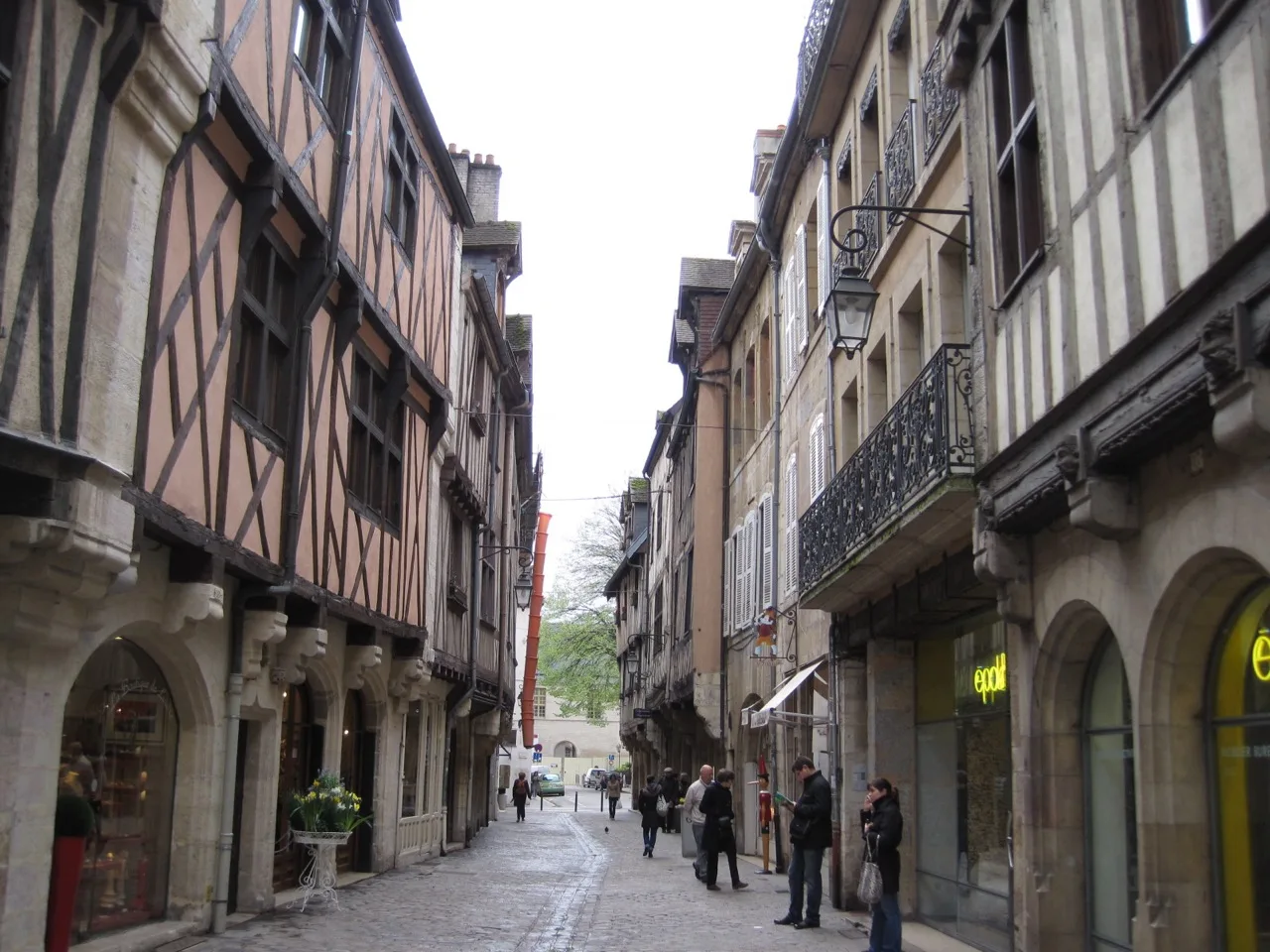 Rue Verrerie et ses maisons à pans de bois