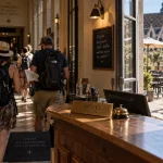 Tourisme à Dijon : les nuitées reculent de 4,3 % durant l’été 2026